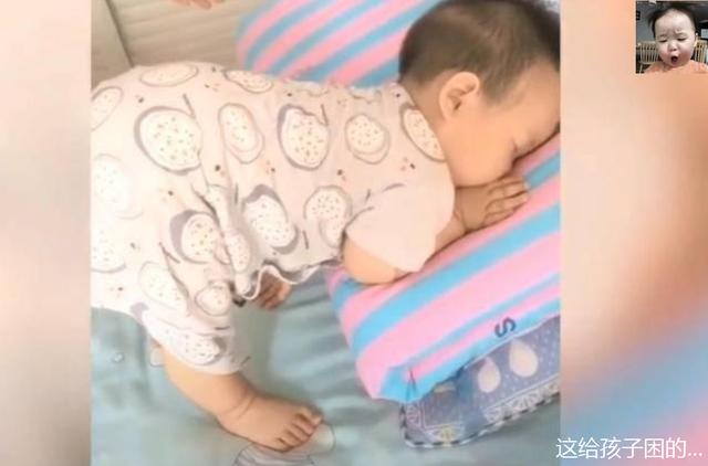 真香|永远不知道孩子睡姿有多“妖娆”孩子奇葩睡姿大赏：不掀开被子