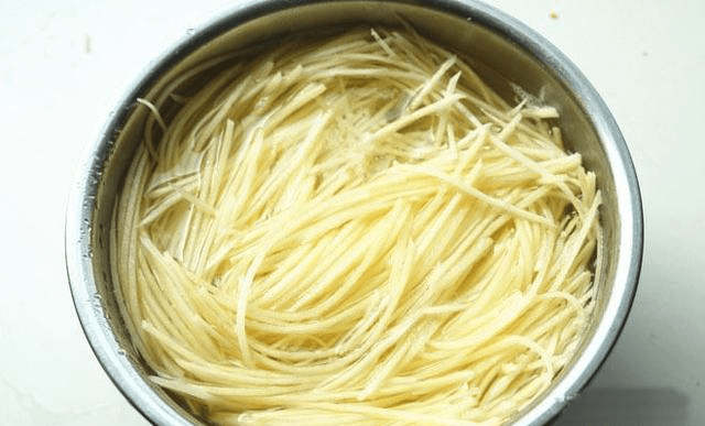 土豆丝怎么切姜 72e71e75f752481fbe33bc5efd617c5c.png