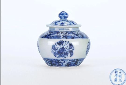 明成化 青花花果纹盖罐--成交价rmb 253,000