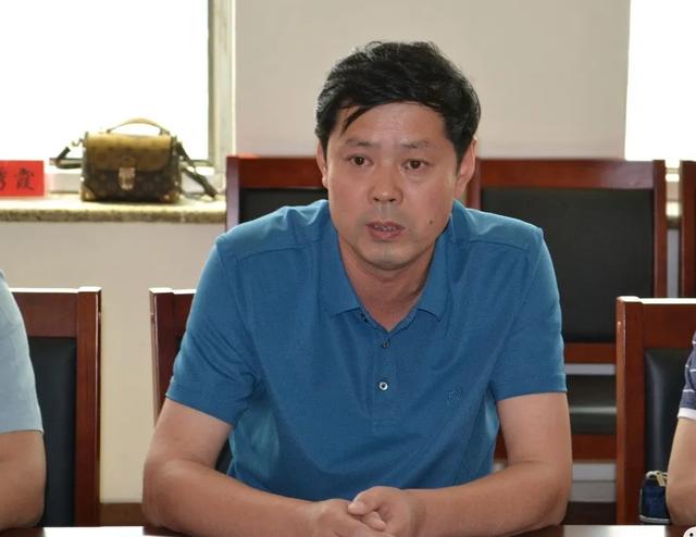 民建吕梁市委会主委李慧义深入民建孝义小组调研座谈
