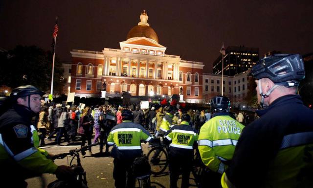 白宫妥协了？签署警察改革行政令，却对民众最