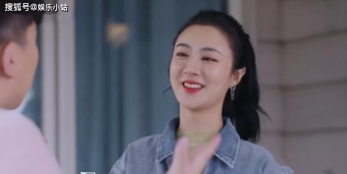 薇娅因拒绝带货,半夜3点被商家打电话威胁,因此跟家里亲戚翻脸_手机