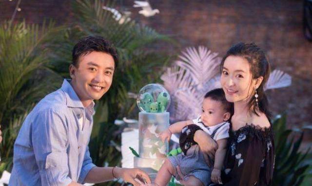 原创EXO的成员被提升为父亲，他妻子生了一个女儿，在那之前