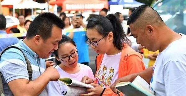 高考后该如何选择学校？有经验的老师通常从这三个方面综合研判！
