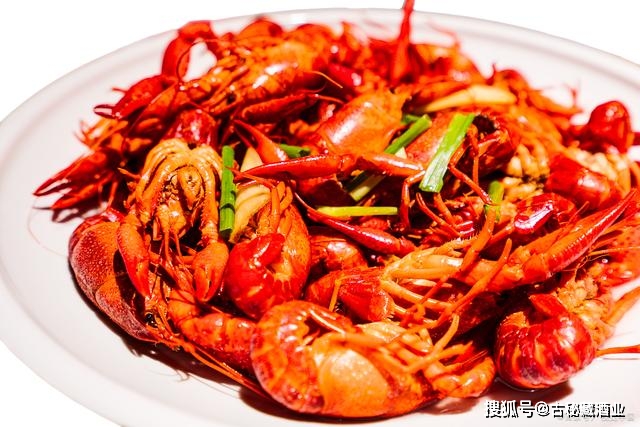 如何杀龙虾步骤 dd871e923325474fb41bd75982e53e1c.jpeg