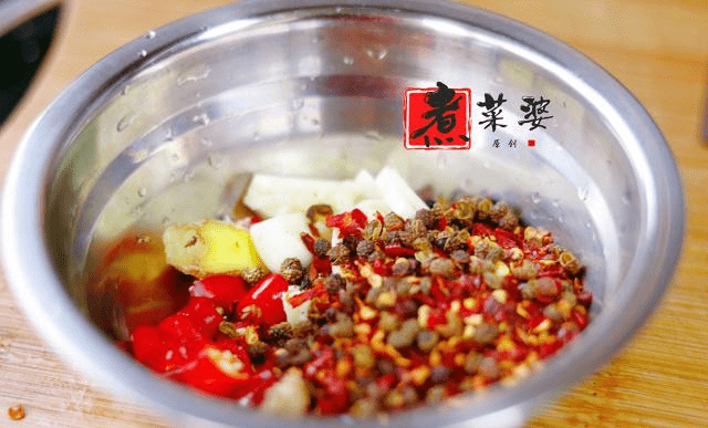 家里做火锅底料需要炒吗 30f4c110204d4f9bb6abc16052933609.png