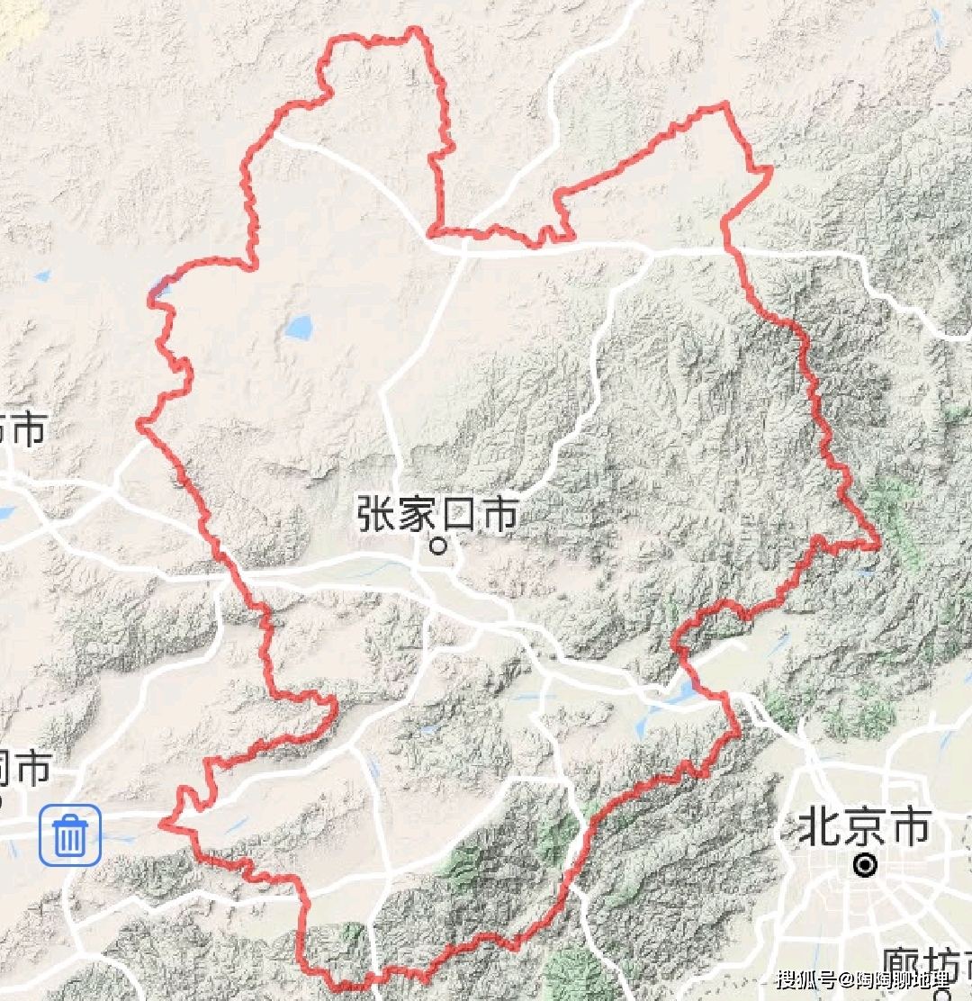 张家口市总的地势是西北部高,东南部低,阴山山脉横贯中部,将张家口市