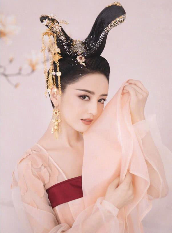 为什么这么多人喜欢陈都灵 10110958bb79494092d0e6f0b85f178b.jpeg