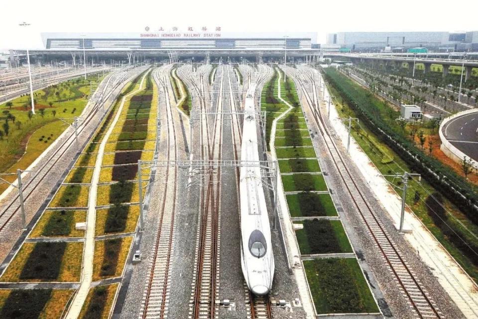 中国高铁往事：300公里时速用了多少年，离600公