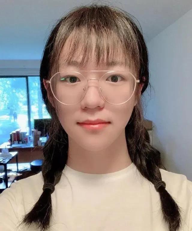 季子越,超越了许可馨!这么多男扮女装照,参加选美呀?