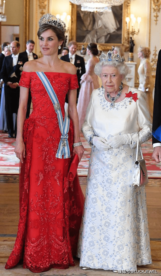戴安娜王妃和凯特王妃爱戴的耀眼珠宝,只在国家一级的