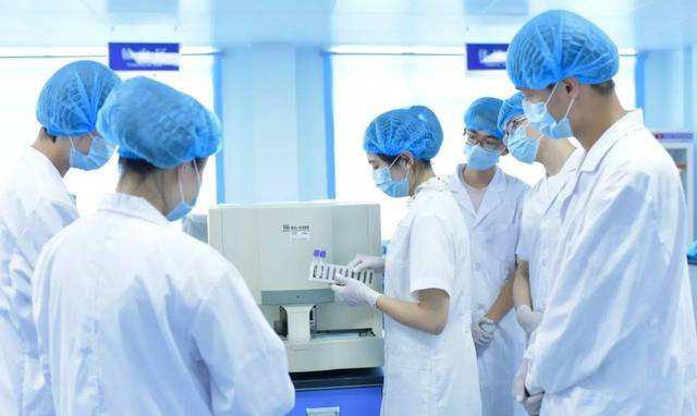 教师和医生两个职业，工作十年之后有什么差距，主要在这三个方面
