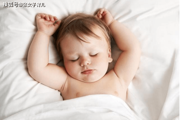 婴儿怎么睡头部才好看 9a23b5f0231943e081e7de0d6d32c6bb.png