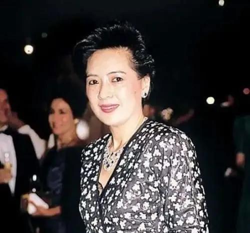 公司|原创苦命女人宝咏琴：前半生风光无限，后半生众叛亲离遗憾离世