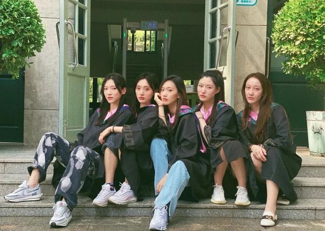 闫妮女儿邹元清:11岁初登荧屏,曾被嘲捧不红的