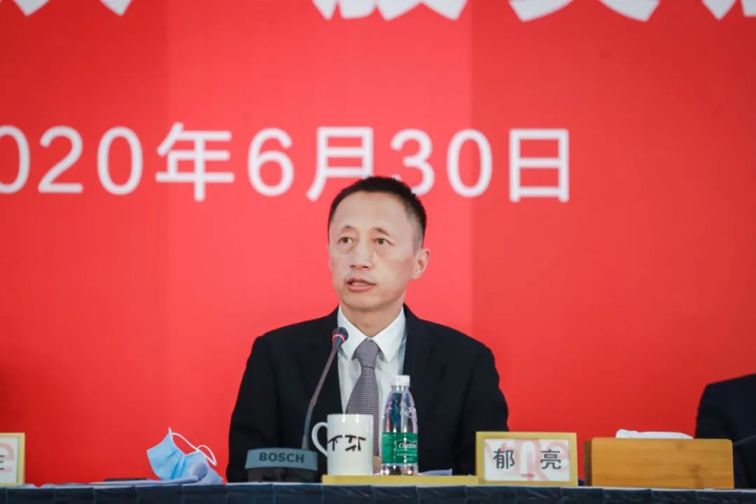 地铁|走出股权之争，万科还是那个学霸，大写的服！