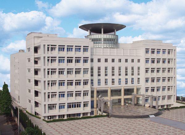 分数只够二本，不妨报考湖北这2所大学，综合实力较强，专业出色！