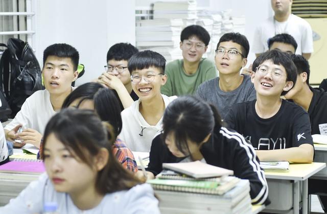 动力|被厦门大学录取!她是如何做到的?高三1年逆袭成尖子生