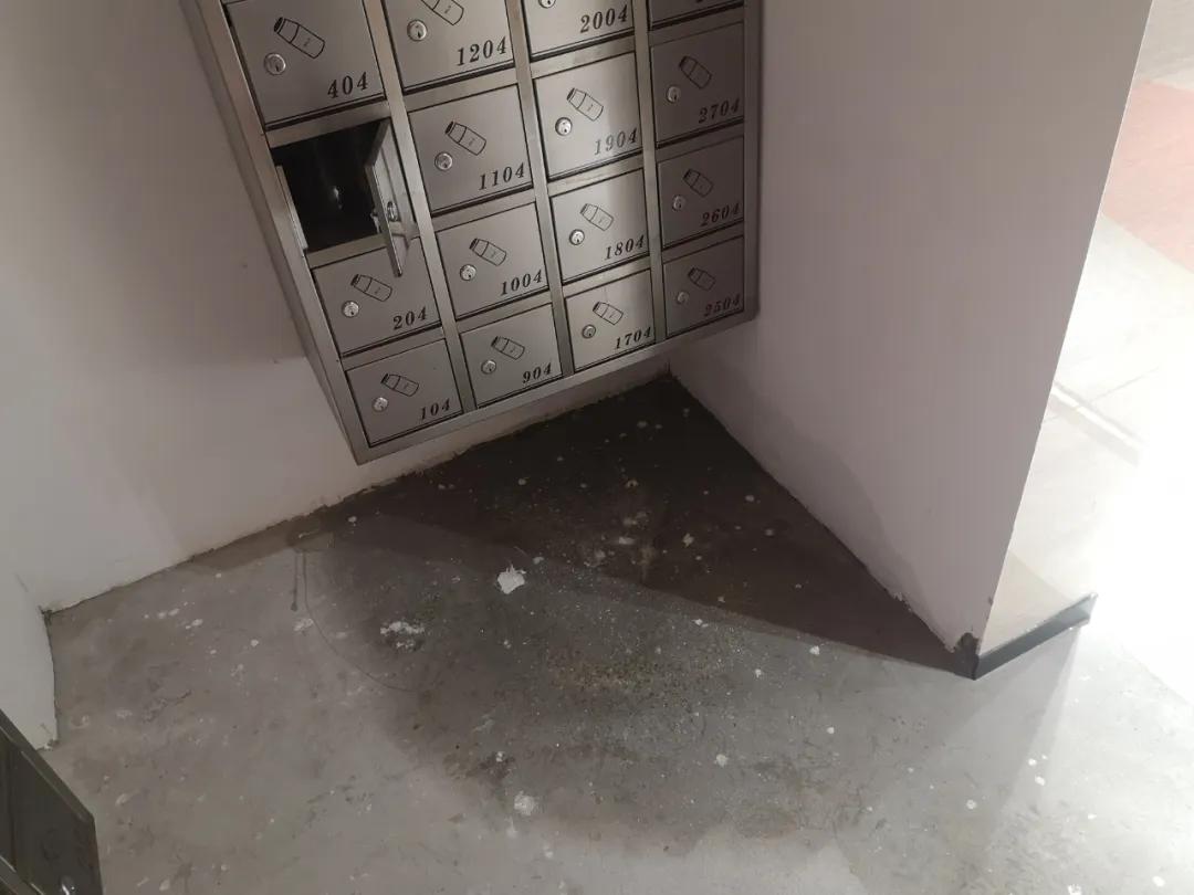 地面沉降明显!墙体开裂!渗水!南京又一家小区跌落神坛