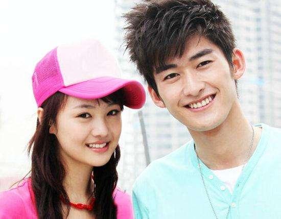 郑爽|原创郑爽张翰戴同款戒指疑复合，多处蛛丝马迹佐证，网友不看好居多