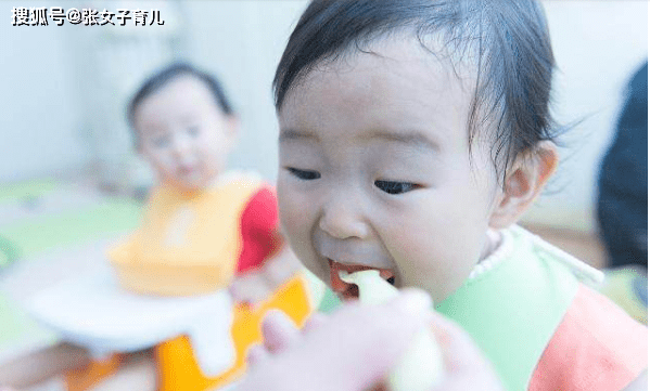 宝宝|小孩子吃不多的，只要孩子愿意吃，就可以喂，真的么？老人说