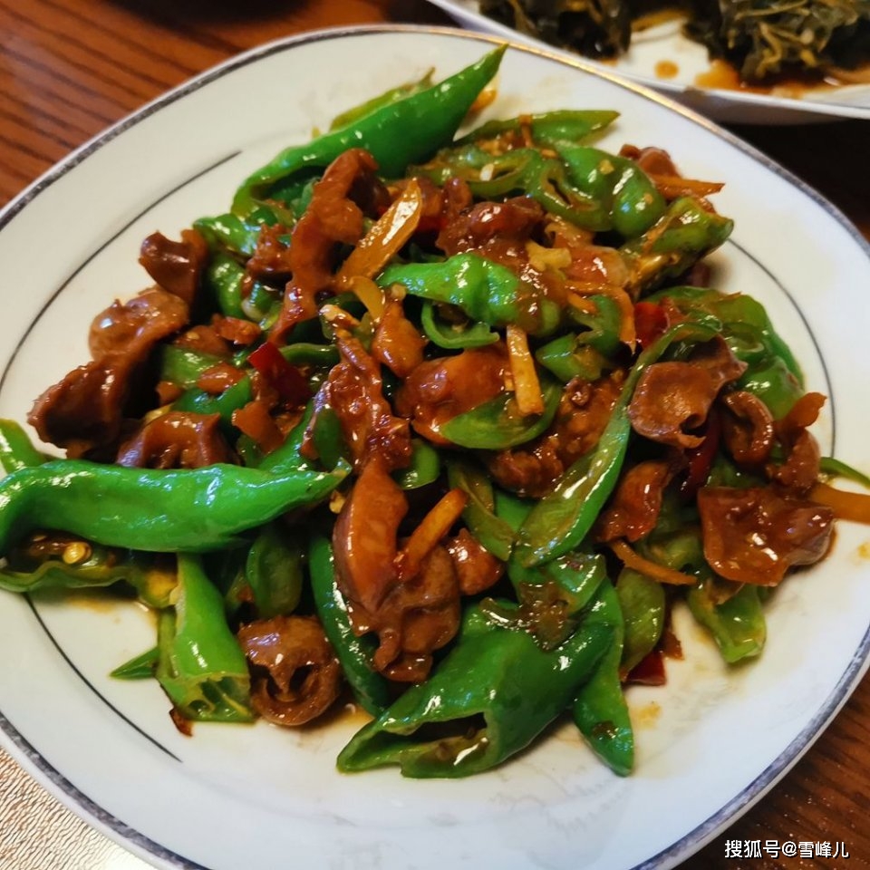 什么菜用干辣椒炒好吃 5443b92d05034402a15d7650241a857d.jpeg