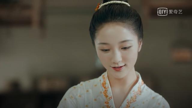 年月|《小娘惹》成年月娘霸气出场，“鸡汤cp”开始狂撒狗粮了