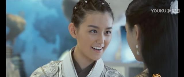 原创重拍《哪咤》启动,蒋依依男装充满英伦精神,二维风格超烧