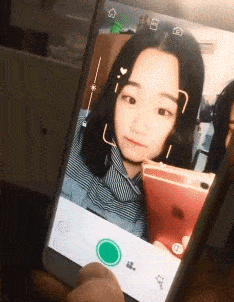 原创
开心一刻:大爷,你看我背着枪,穿着军装,能不能不要太靠近...