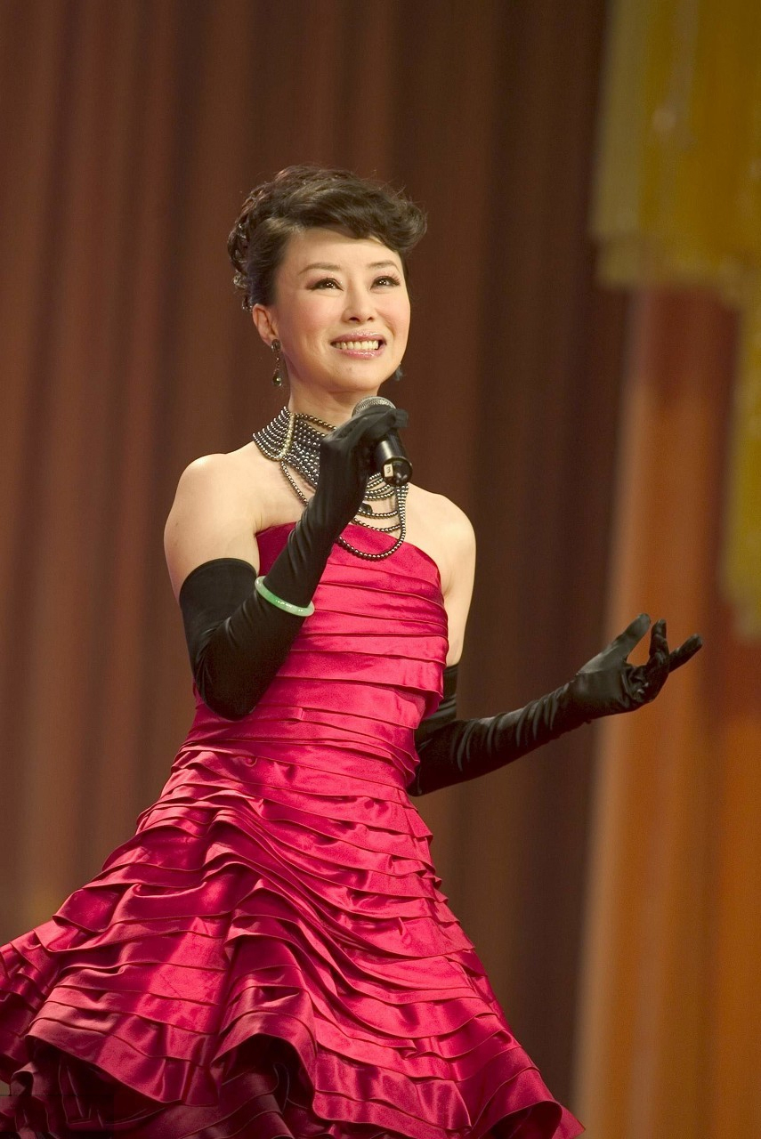 虽然90后,00后对祖海的了解不多,甚至对这位歌手一无所知.