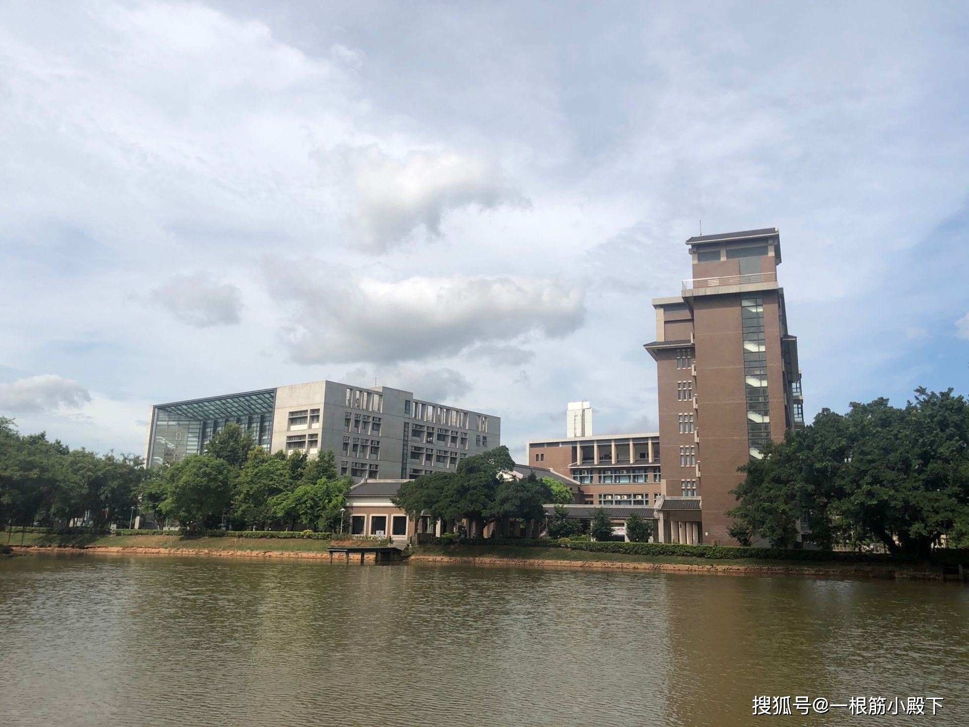「院校相册」走进校园:台湾中央大学风景实拍图