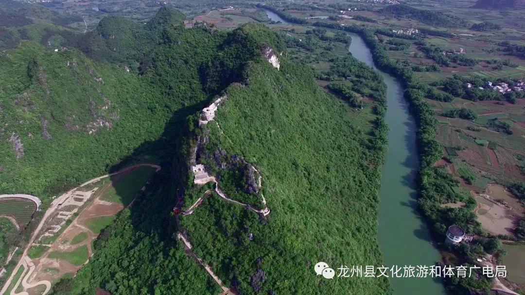 大概是因为,左江上的微风太温柔,金龙湖的湖水太碧绿,龙州的旅游太