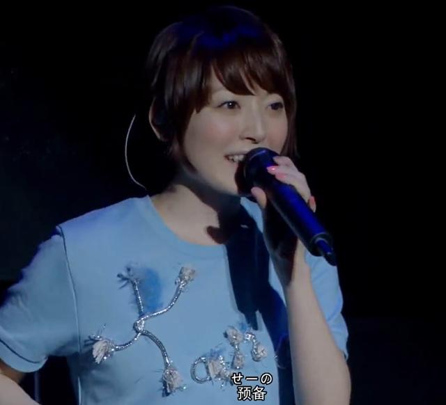 声优|原创花泽香菜宣布结婚，男方小野贤章同为声优，恋爱三年终成正果