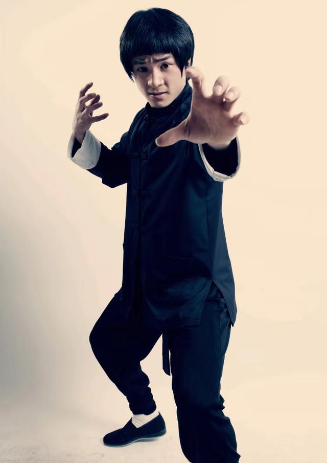 古力娜扎|现代李小龙炮轰九大男演员：个个都占古力娜扎便宜，数窦骁最主动