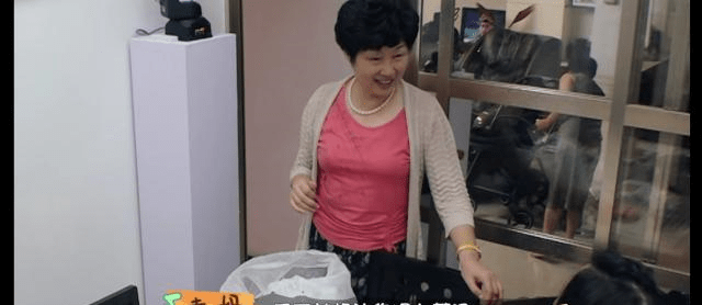 原创袁弘和母亲起争执，婆媳关系一触即发，张歆艺机智应对化家庭矛盾