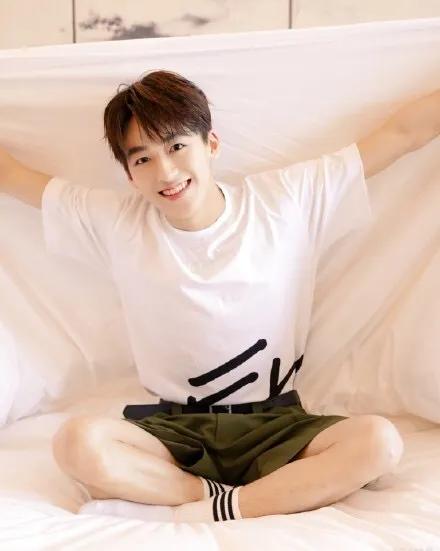 妹妹|原创今年有哪些明星参加高考？从张子枫到赵今麦，考生们真不孤单