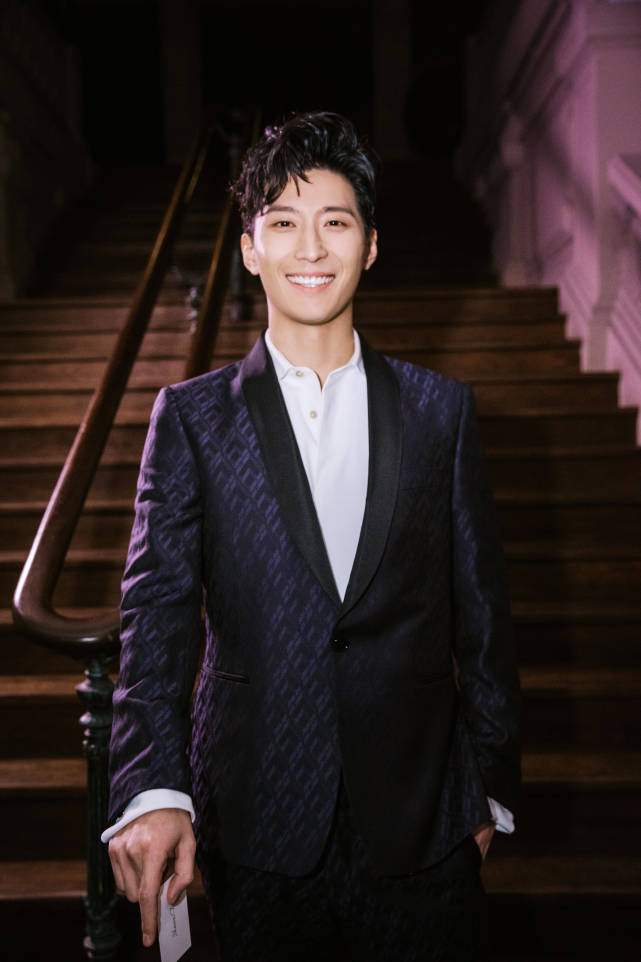 资源|原创新剧快要开播，作品资源不断，他真的成了豪门女婿？