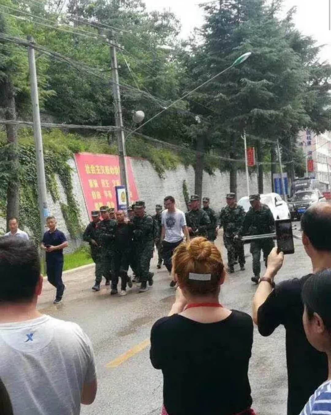 宝鸡市凤翔县南大街汽车站对面"705"重大刑事案件致2死1伤犯罪嫌疑人