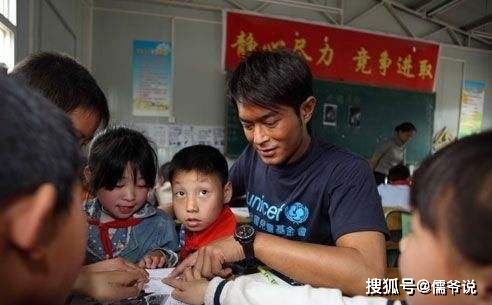 港媒称古天乐摆八公鸡阵转运，更听信风水师，