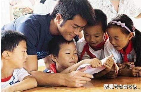 港媒称古天乐摆八公鸡阵转运，更听信风水师，