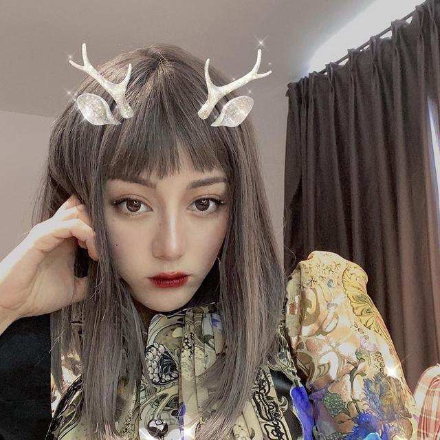 二次元|迪丽热巴二次元自拍，长得好看就是任性呀