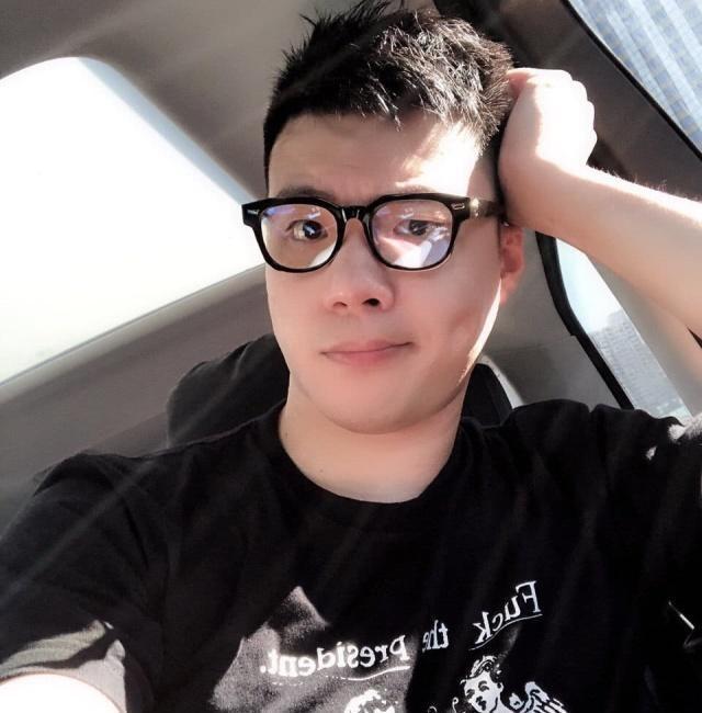 黄毅清因贩卖毒品被判刑15年，曾经举报薛之谦和