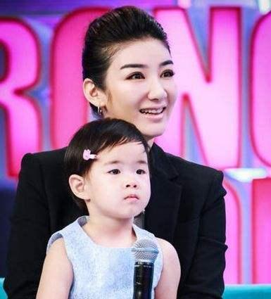 黄毅清因贩卖毒品被判刑15年，曾经举报薛之谦和