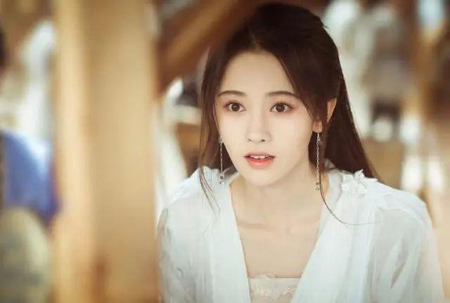 19版白娘子五美女魅力：鞠婧祎最靓？肖燕赵樱子