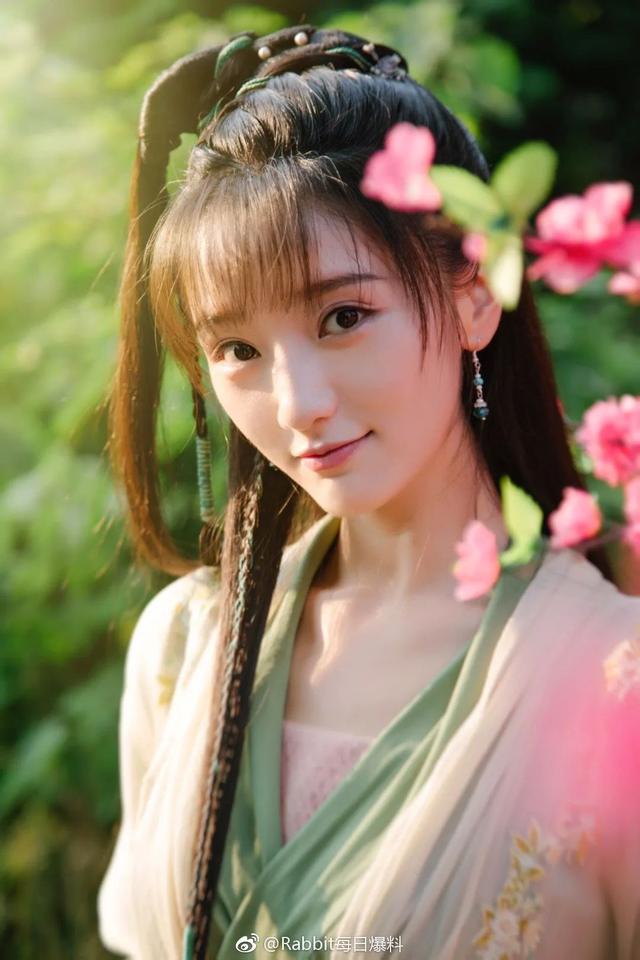 19版白娘子五美女魅力：鞠婧祎最靓？肖燕赵樱子