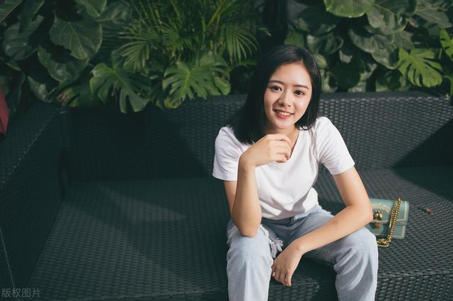 原创女生，为什么喜欢，穿紧身牛仔裤？