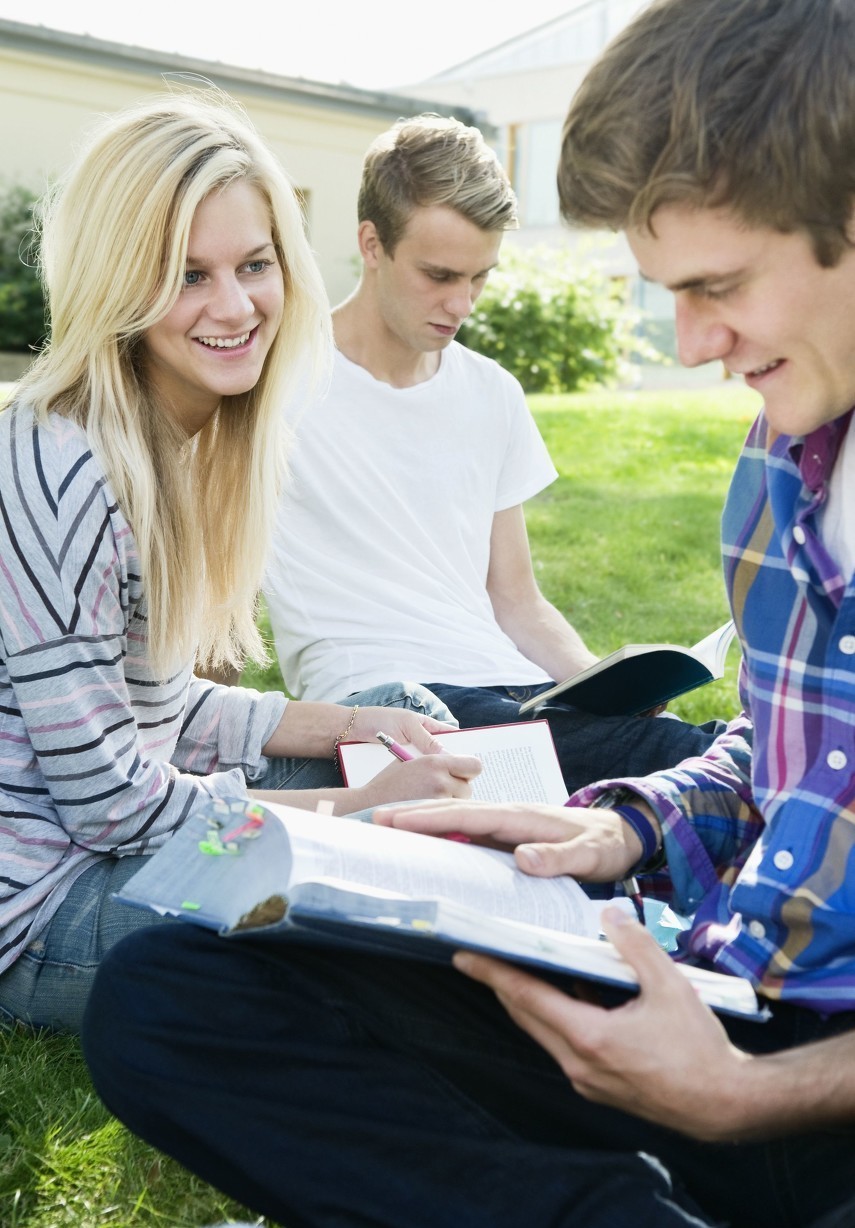 美国|回国上网课还是留美上面授，如何决定？