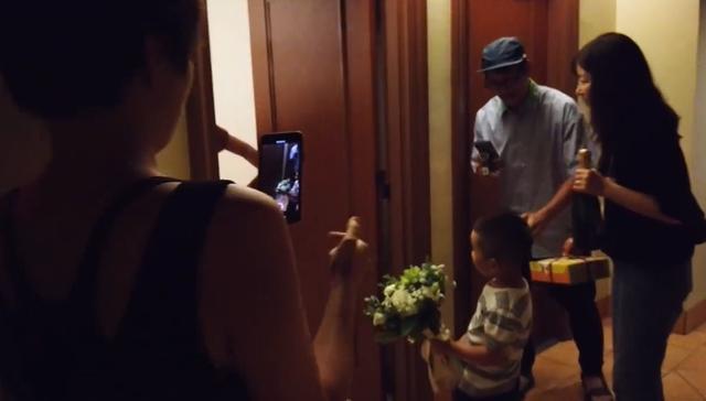 衷肠|原创李荣浩35岁生日小情侣互诉衷肠，杨丞琳首晒求婚视频甜蜜满满