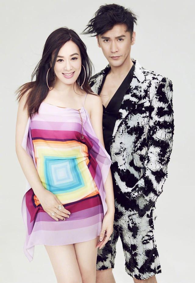 原创钟丽缇为张伦硕庆生一家五口穿白衣拍亲子装仨女儿都是高颜值