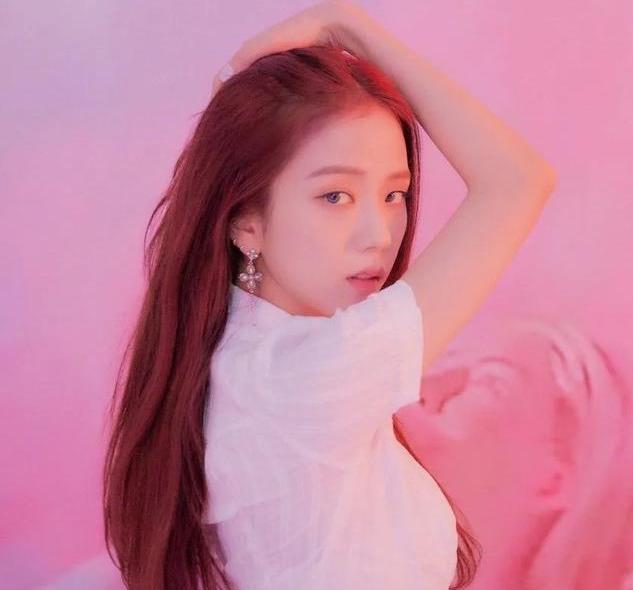 丝带|YG有多会省钱?买了一条125美元的丝带给rose当腰带给jisoo当头饰